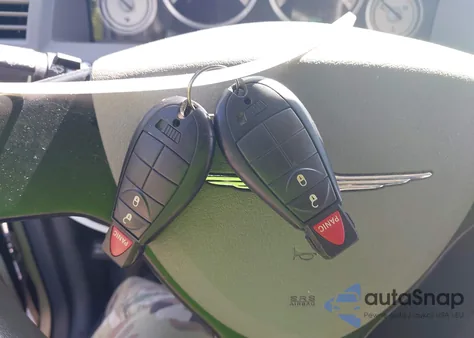 2008 Chrysler Town & Country Lx из США, поврежденный, VIN 2A8HR44H18R832005